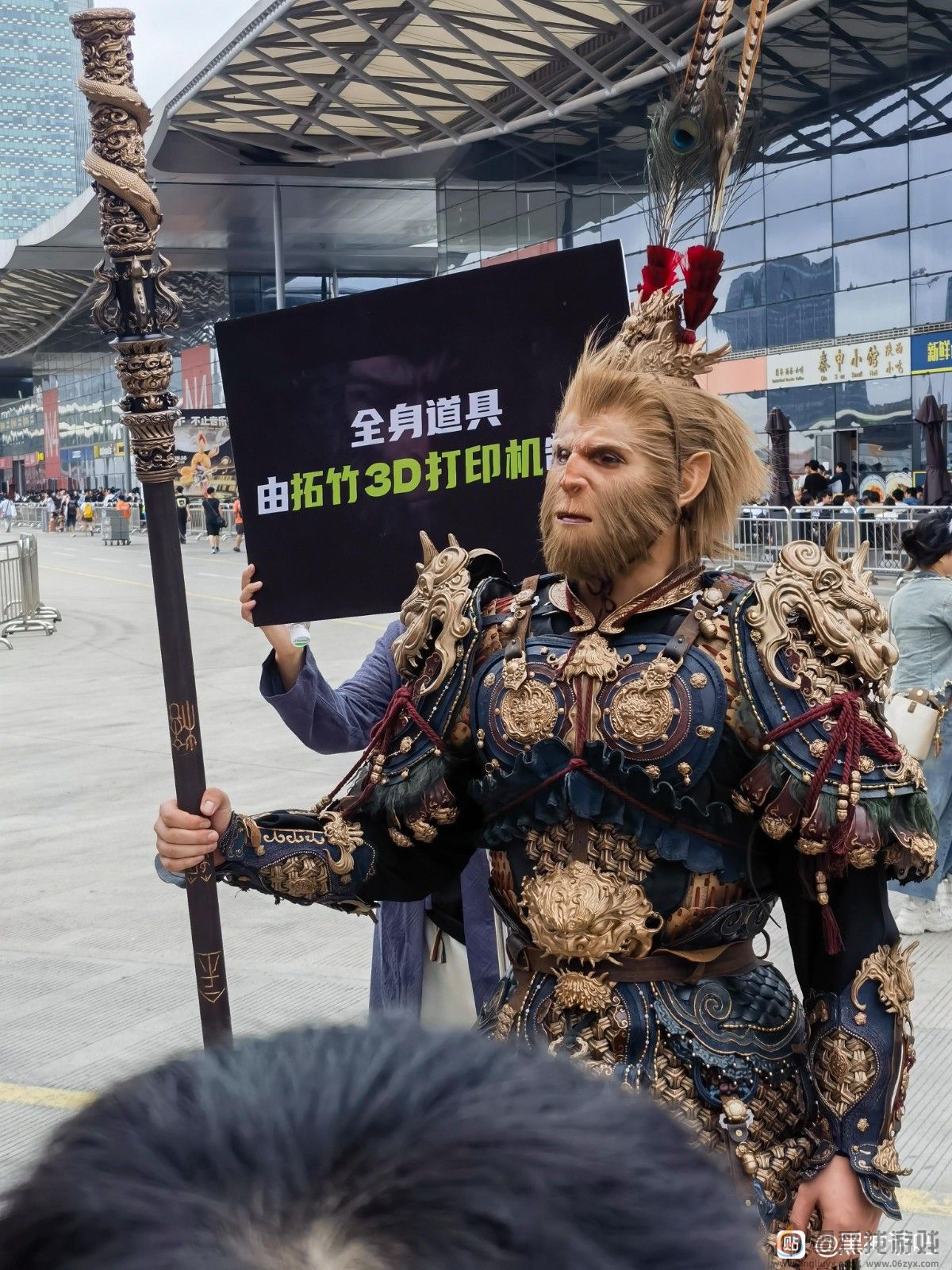 《黑神话：悟空》天命人Cos 妆容和服装非常还原(图3)