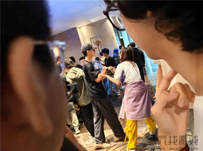 1人1块钱，众筹200万违约金，也想知道的“机密情报”到底有多爆？(图16)